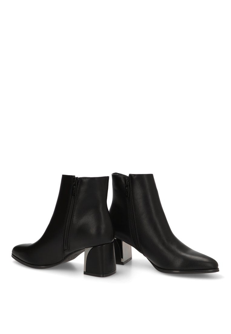 BOTIN DETALLE TACON LAURA 32019 ETIKA MUJER NEGRO