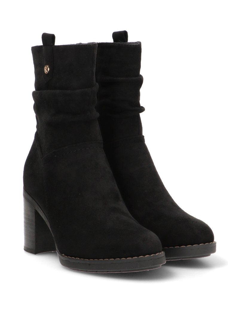 BOTIN ARRUGADO TACON MADERA SOFIA 01 11037 ETIKA MUJER NEGRO