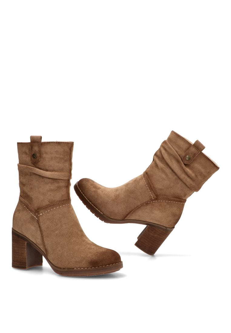 BOTIN ARREGLADO TACON MADERA SOFIA 01 11037 ETIKA MUJER TAUPE