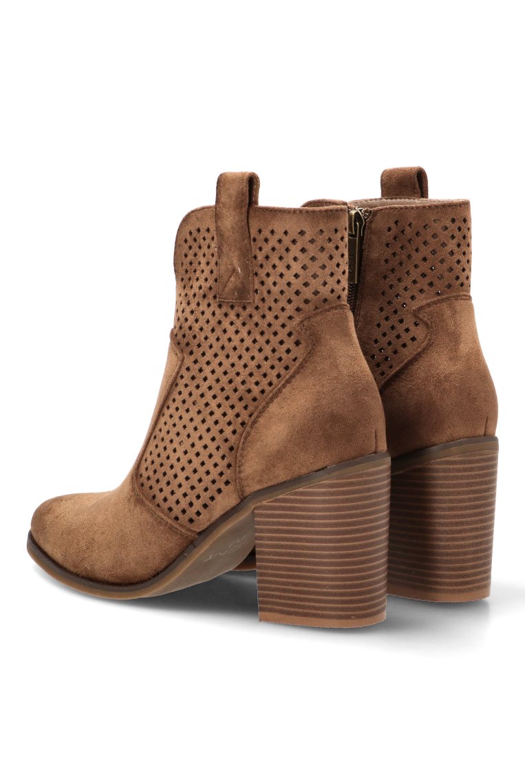 BOTiN CALADO AREN 31127 ETIKA MUJER CAMEL