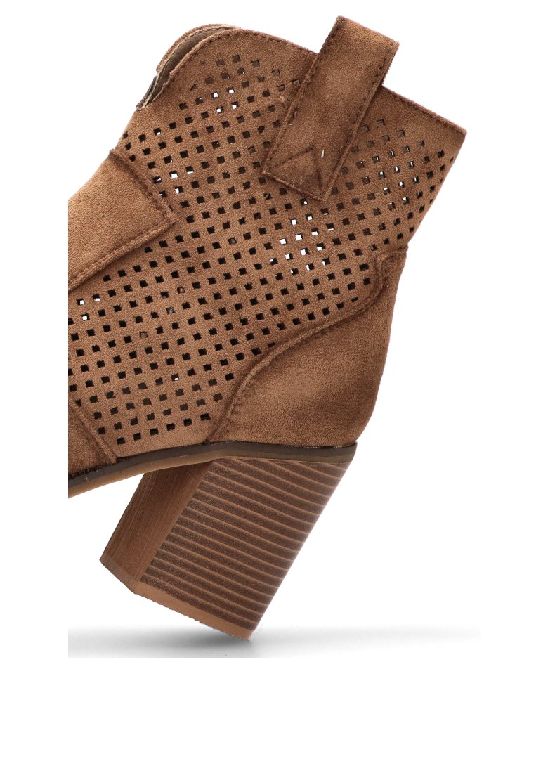 BOTiN CALADO AREN 31127 ETIKA MUJER CAMEL