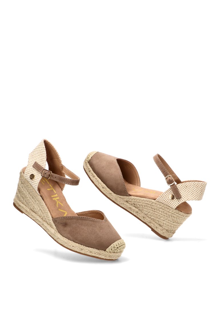 ESPARTEyA CON CUyA MEDIA LA REYA 20010 ETIKA MUJER TAUPE