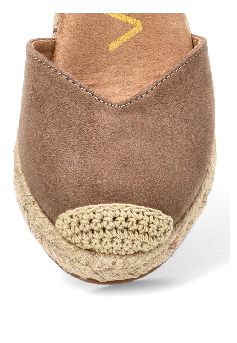 ESPARTEyA CON CUyA MEDIA LA REYA 20010 ETIKA MUJER TAUPE