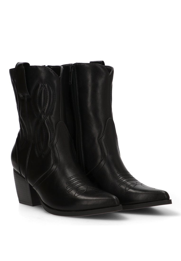 BOTIN CAMPERO ASA TINI 110544 ETIKA, MUJER NEGRO